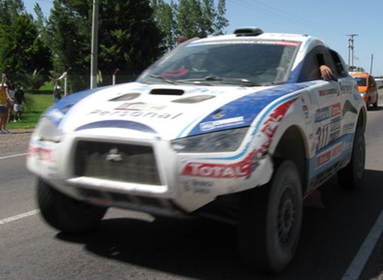 Orly Terranova pasó por el Chimbas, 4 kilómetros antes de la Ruta 7, a las 16.