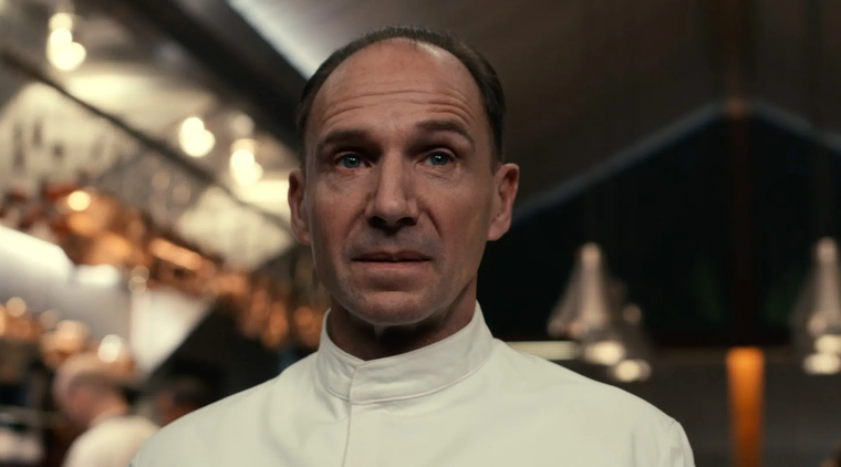 Ralph Fiennes se pone en la piel de un enigmático chef.&nbsp;