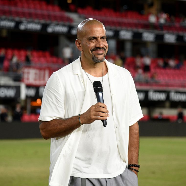 El presidente de Estudiantes llevará su caso al Tribunal Arbitral del Deporte para intentar anular la sanción por el pasillo de espaldas ante Rosario Central.