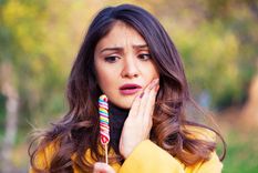 Expertos recomiendan reducir el consumo de azúcar. Y, si lo haces, que sea durante las comidas.