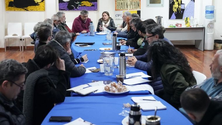 Organizaciones sindicales se reunieron en la sede del PJ en apoyo a Cristina Fernández de Kirchner.