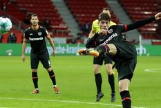 locura en la bundesliga: golazo de schick para leverkusen ante bayern munich
