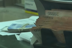 chile ordena su moneda, argentina sostiene el dolar: que cambia para mendoza