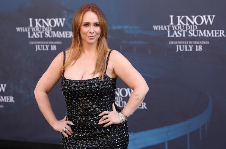 Jennifer Love Hewitt está de vuelta. Jennifer Love Hewitt está de vuelta.