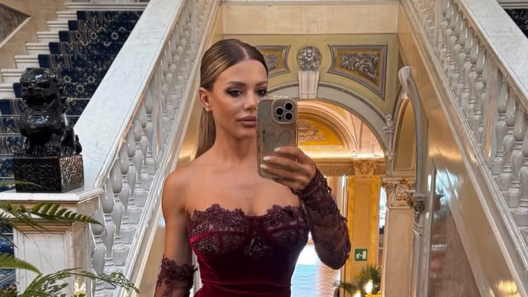 Mirá el look de Evangelina Anderson para el concierto.
