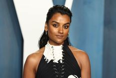 Simone Ashley tiene los looks más osados de todo Hollywood. ¿Ya los viste? Foto: CelebMafia