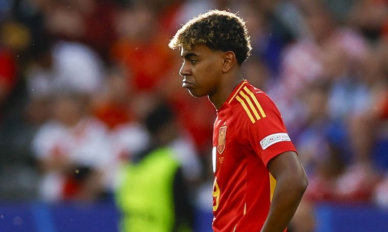 El joven jugador del Barcelona recibió insultos racistas Foto: EFE