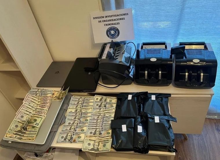 La Policía secuestró 200 mil dólares de una banda que contrabandeaba celulares de alta gama