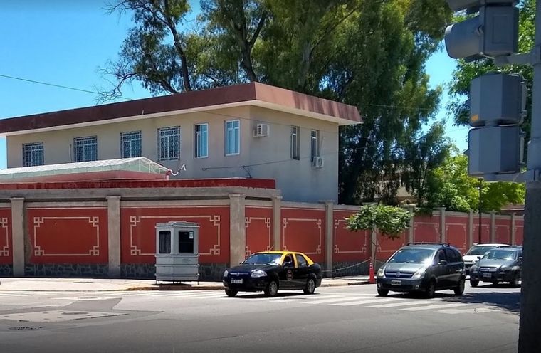La embajada de la República Popular China en Argentina emitió un comunicado en respuesta a los dichos del , secretario del Tesoro de Estados Unidos, Scott Bessent. 