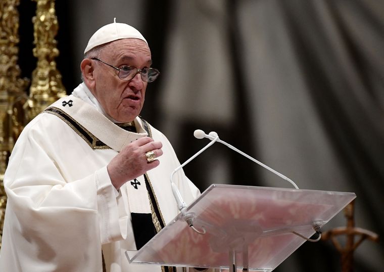 Francisco criticó el consumismo desmedido de las personas y también realizó una autocrítica sobre el rol de la Iglesia