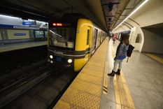 Solo en mayo, el subte subirá 376% %. Foto: Juan Mateo Aberastain Zubimendi