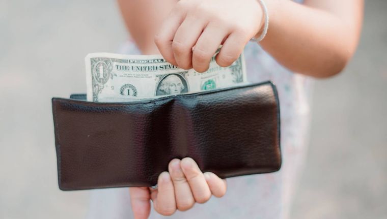 Cómo atraer dinero a tu billetera con la numerología (Shutterstock).