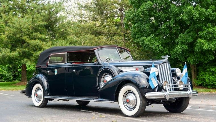 El auto en el que Evita se mostró en público por ultima vez será subastado en Estados Unidos