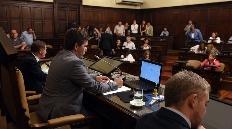 El Presupuesto 2021 se votaría en la sesión de mañana. Foto: ALF PONCE / MDZ