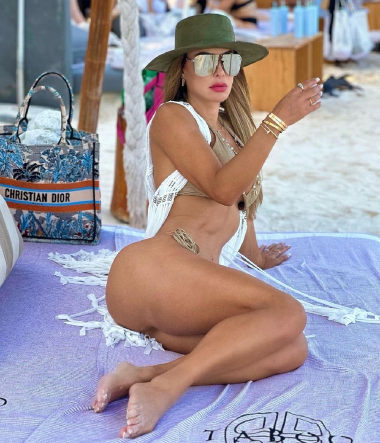 Ninel Conde conquista a sus fans con fotos y videos en sus cuentas oficiales. Foto: Instagram