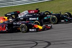 Verstappen y Hamilton, a todo o nada en el tramo final de la temporada Foto: efe