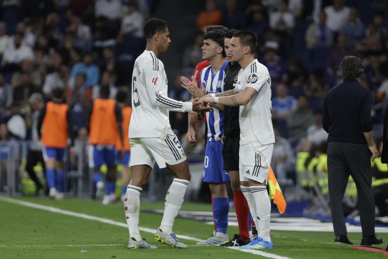 Franco Mastantuono, otra vez reprobado por todo el Santiago Bernabéu.