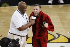 Connor McGregor presenció el cuarto juego entre Nuggets y Heat. Foto: EFE