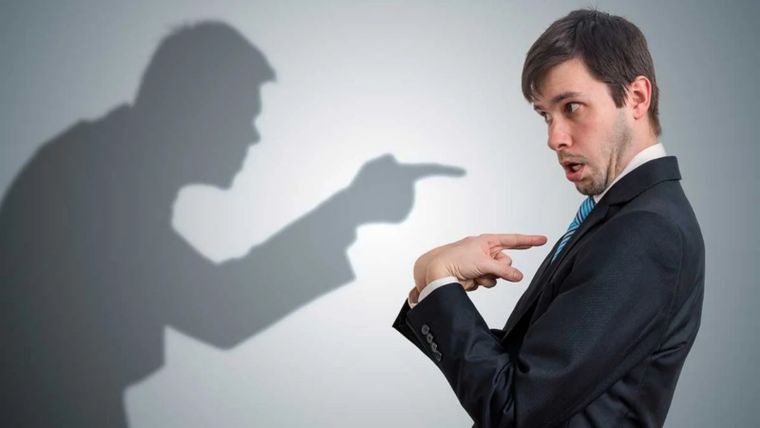 La inteligencia artificial recopila información para identificar patrones en relaciones y conductas. Foto: Archivo