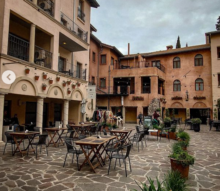 La arquitectura de Torrepueblo calca el diseño de las zonas de La Toscana.