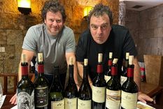 Suckling escribió: El enólogo Alejandro Vigil (derecha) y el viticultor Luis Reginato (izquierda) de Catena Zapata elaboraron vinos impresionantes en 2022, incluido su Chardonnay White Bones, de puntuación perfecta. Foto: Gentileza