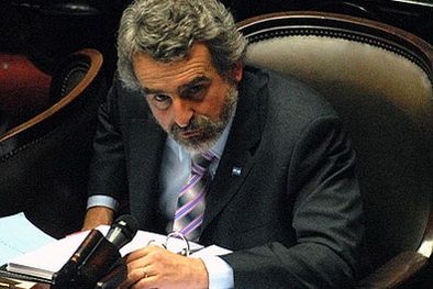 MDZol | El titular del bloque de diputados del Frente para la Victoria, Agustín Rossi. Foto: Agencias