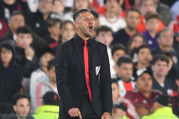 Demichelis estrenó un look inédito para el Superclásico que terminó en victoria para River Foto: Télam