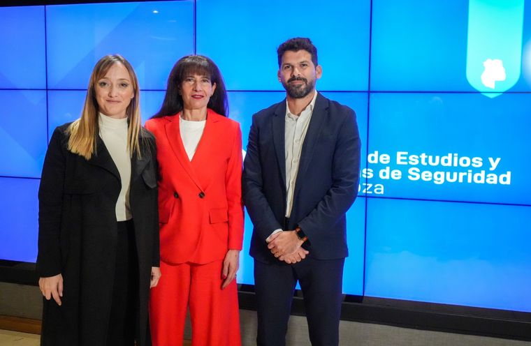 Anabel Fernández Sagasti, Marisa Garnica y Santiago Boggione. Foto: Prensa PJ