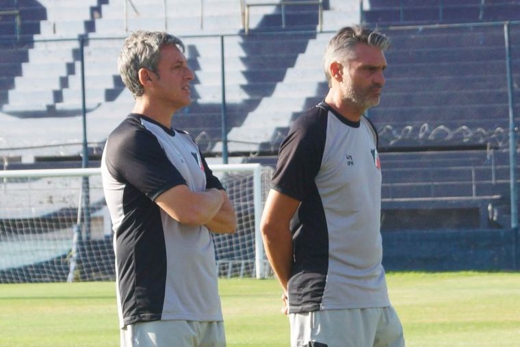 Juan Manuel Sara tiene el once definido para el choque ante Racing de Córdoba. Foto: Prensa Maipú