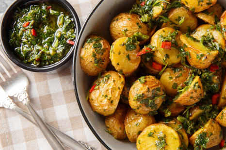 Receta de papas al horno con chimichurri Receta de papas al horno con chimichurri