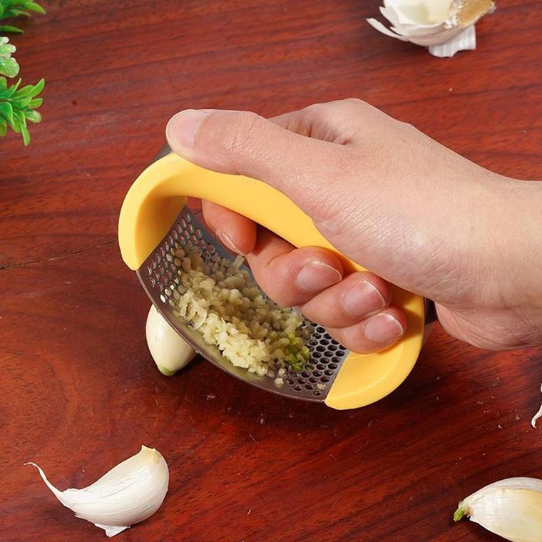 El ajo triturado funciona como un potente remedio natural contra la gripe. El ajo triturado funciona como un potente remedio natural contra la gripe. 