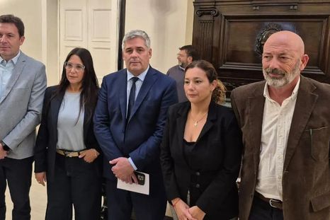 Legisladores del peronismo presentaron un proyecto para fondear al FTyC. Legisladores del peronismo presentaron un proyecto para fondear al FTyC.