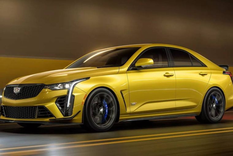 Cadillac CT4.