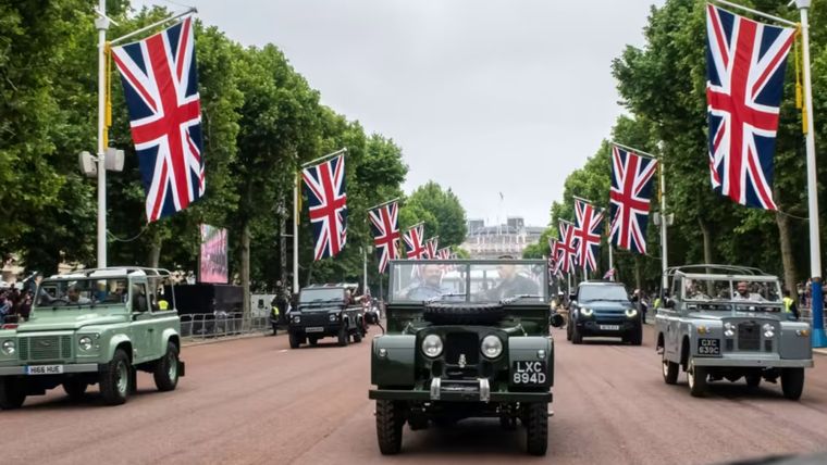 Subastan el Land Rover de la Reina Isabel II