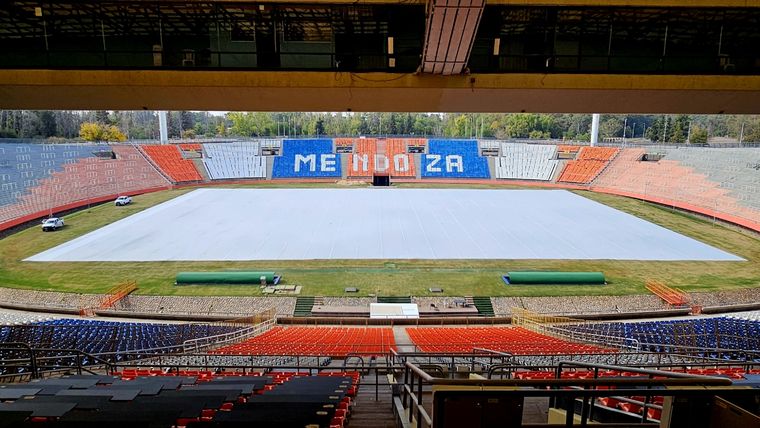El Malvinas Argentinas podría recibir a River en la próxima fase de Copa Argentina, aunque todo depende de los clubes. El Malvinas Argentinas podría recibir a River en la próxima fase de Copa Argentina, aunque todo depende de los clubes.