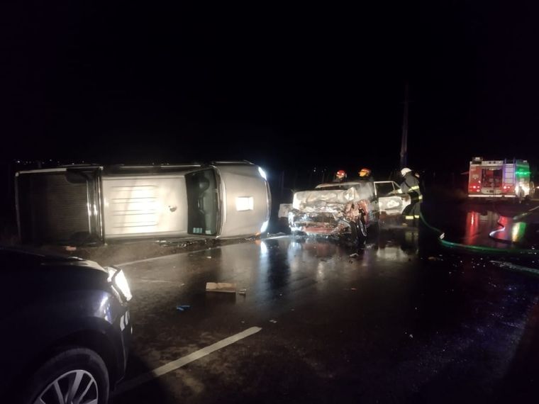 Un Peugeot 505 y una Toyota Hilux protagonizaron el siniestro.