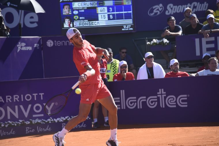 Fran Cerúndolo batalló hasta el final, pero no pudo ante la joven promesa brasileña. Foto: Juan Mateo Aberastain/MDZ