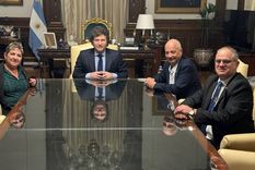 Javier Milei encabezó la reunión en la Casa Rosada Foto: X (@OPRArgentina)