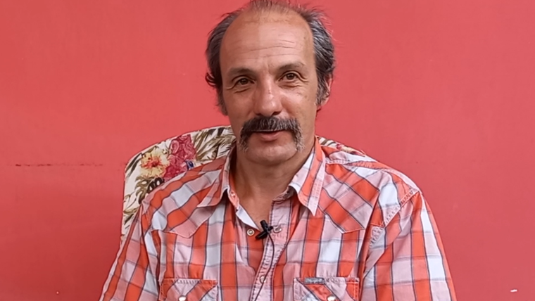 Pablo tiene 50 años y recuerda esos días con mucho detalle Foto: Maximiliano Ríos / MDZ