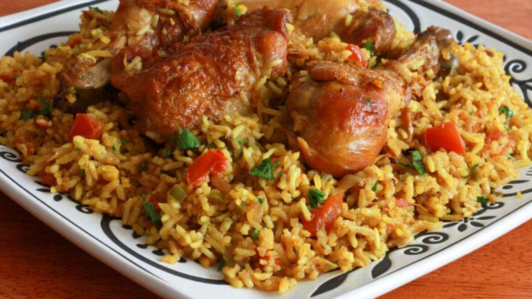 El kabsa es un plato tradicional y delicioso de Qatar.