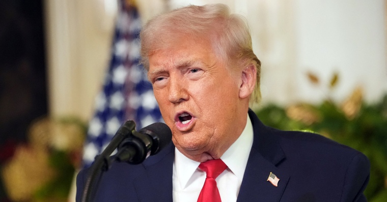 El presidente Trump asegura que Venezuela le robó petróleo y tierras a su país. El presidente Trump asegura que Venezuela le robó petróleo y tierras a su país.