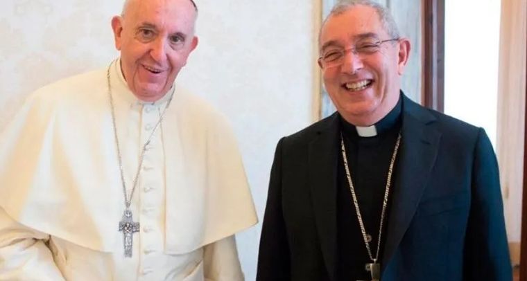 El Papa Francisco y el cardenal Angelo De Donatis, en una reunión a principios de este año.