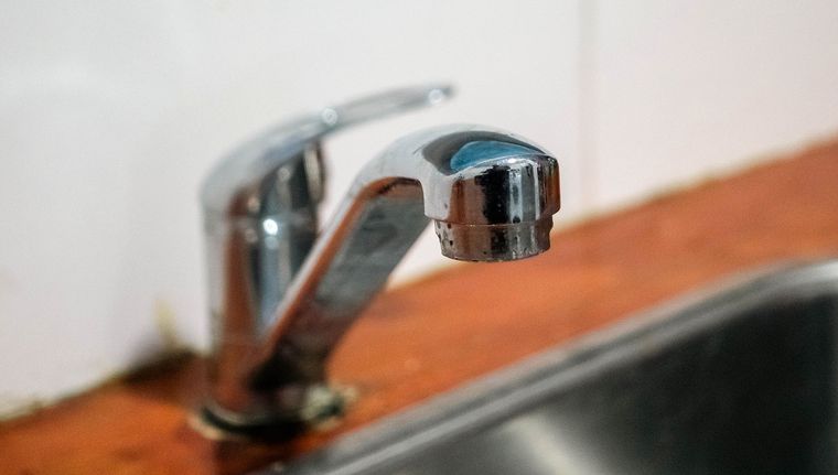 El corte de agua se repite todos los días a partir de las 18 horas Foto: Santiago Tagua/MDZ