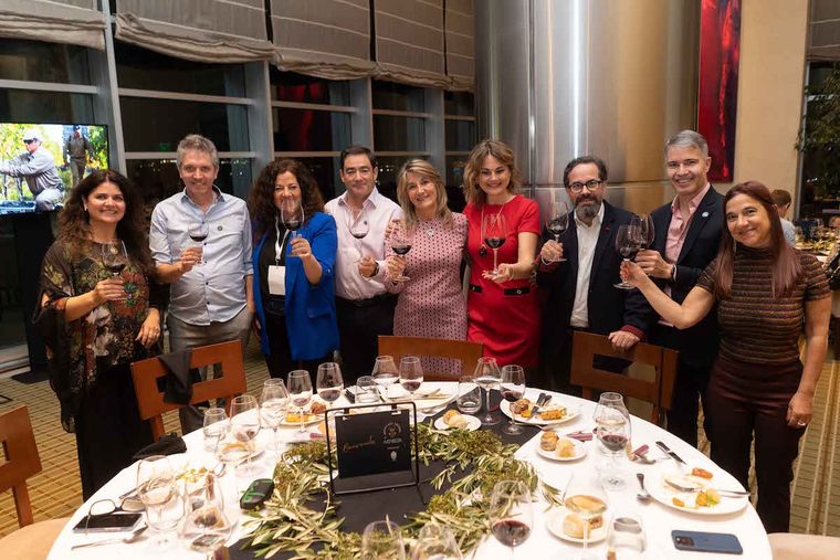 Una imagen del almuerzo de recibimiento de la comitiva internacional Foto: Gentileza