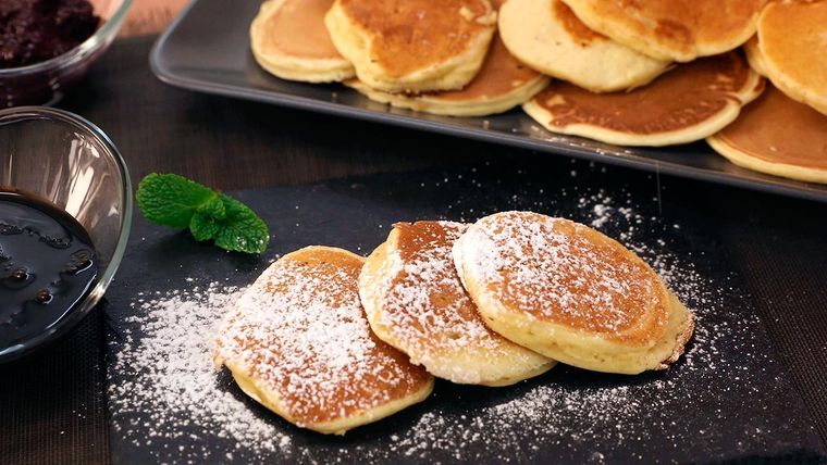 Unos deliciosos blinis como postre, desayuno o merienda ¡siempre son bienvenidos!