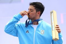 El deportista lleva la primera medalla de oro al país El deportista lleva la primera medalla de oro al país