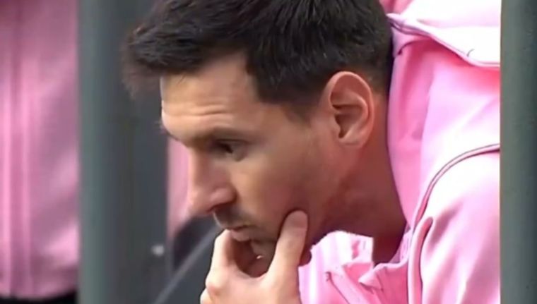 El gesto de preocupación de Messi. Foto: Captura Video