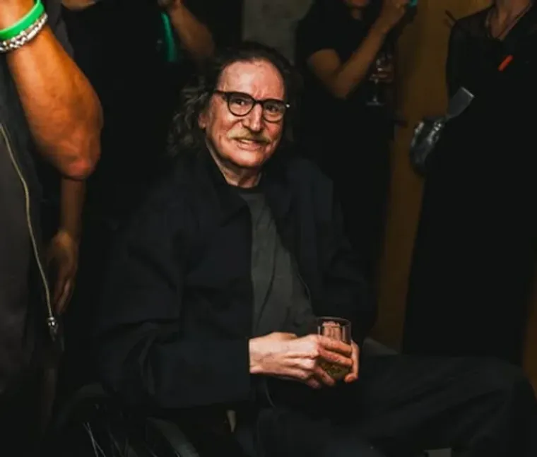 Charly García emocionó al público de Uruguay en pleno festival Medio y Medio. Charly García emocionó al público de Uruguay en pleno festival Medio y Medio.