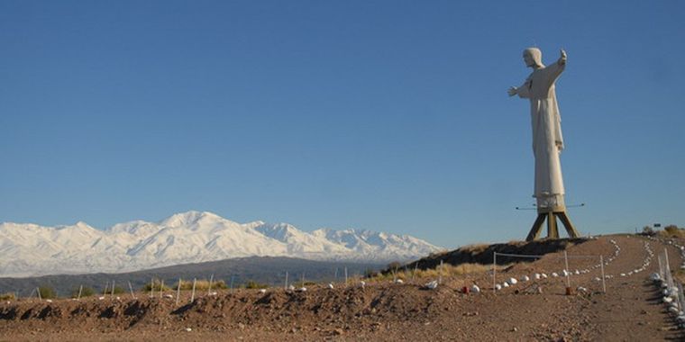 El Cristo en la zona de Los Cerrillos en Tupungato.