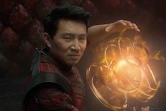 Foto: https://los40.cl/2021/actor-de-shang-chi-recordo-su-curioso-pasado-era-modelo-para-banco-de-fotos-90080.html